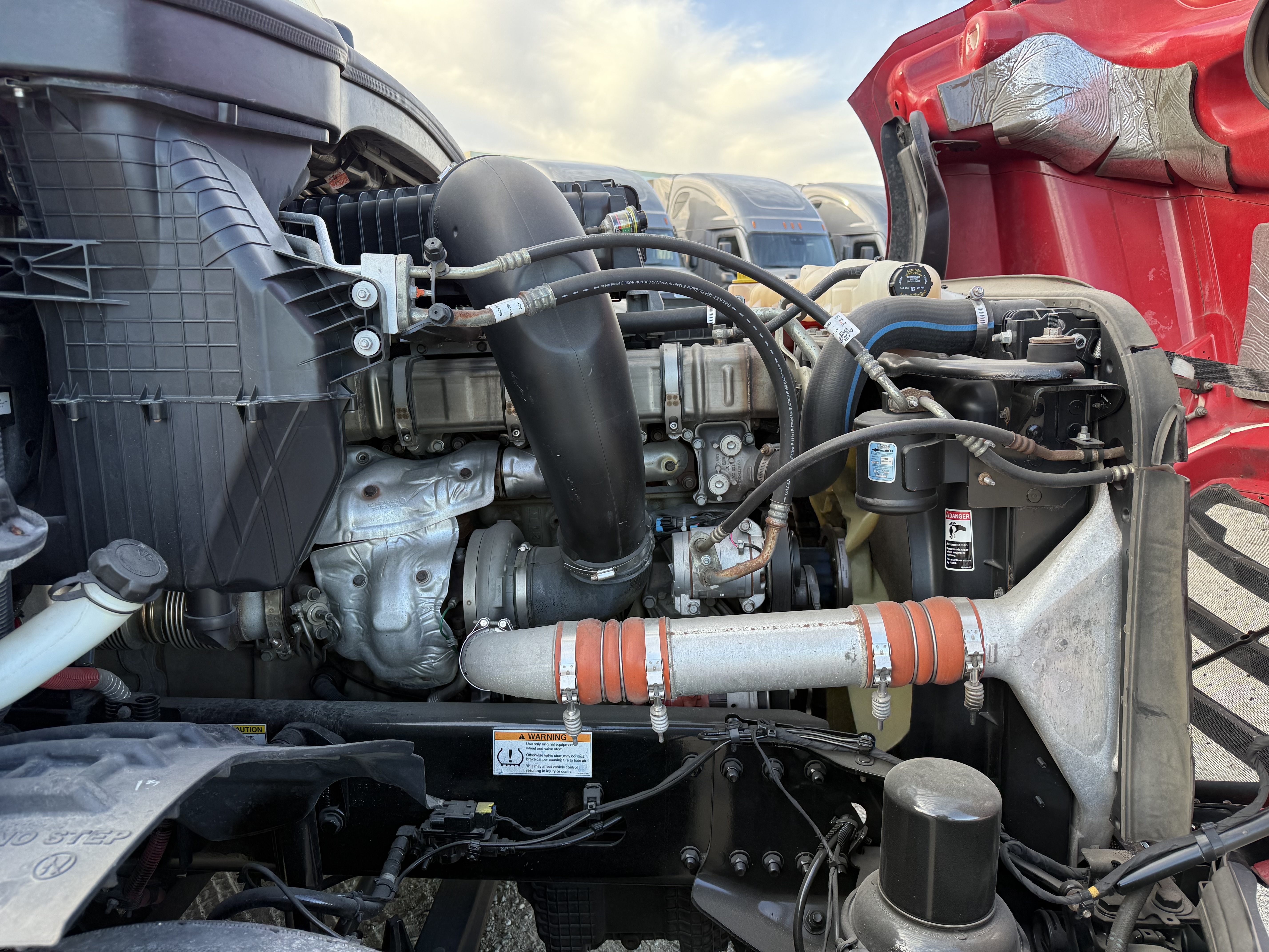 2021 FREIGHTLINER CASCADIA 126SLP - image 10