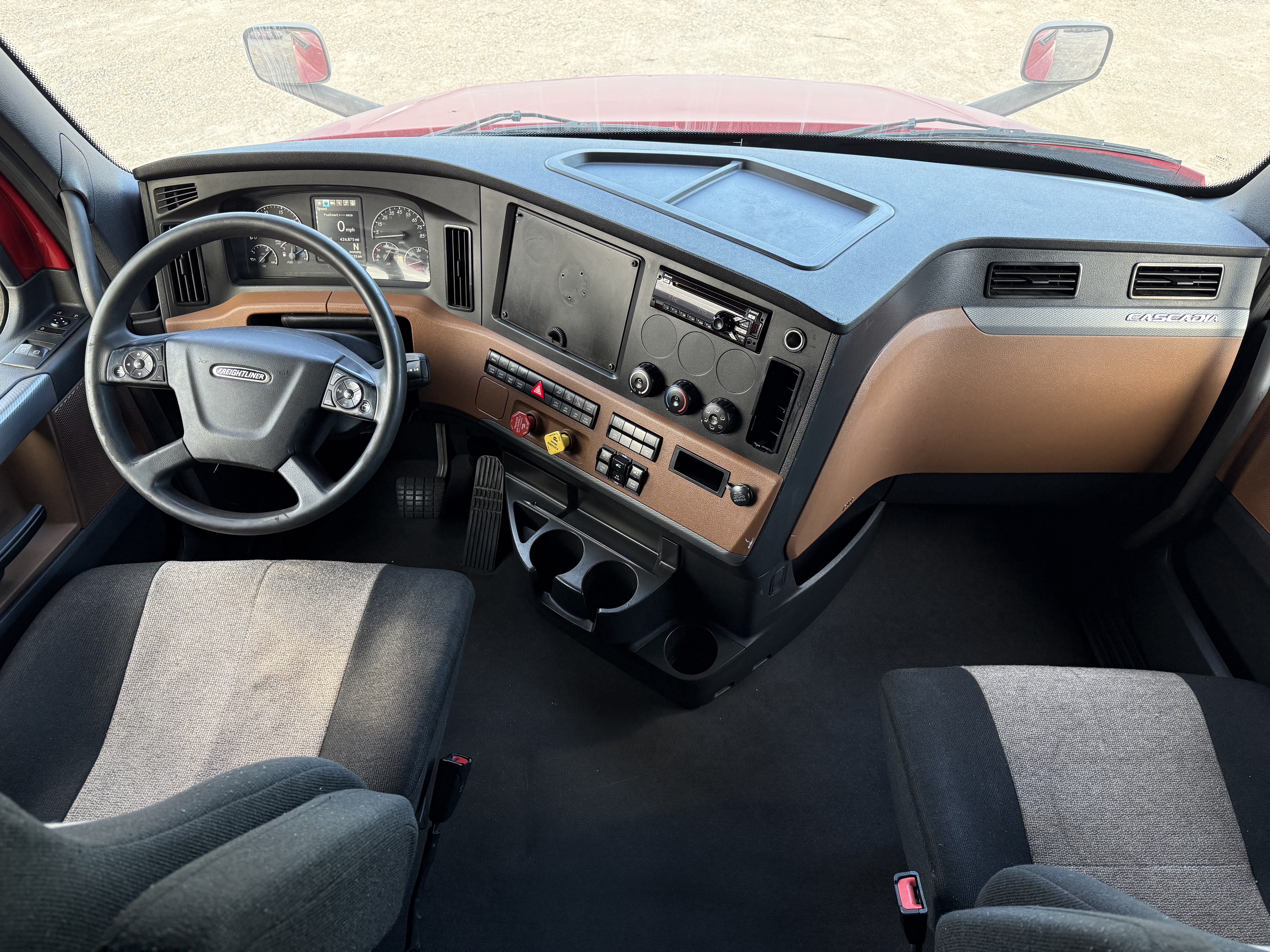 2021 FREIGHTLINER CASCADIA 126SLP - image 14