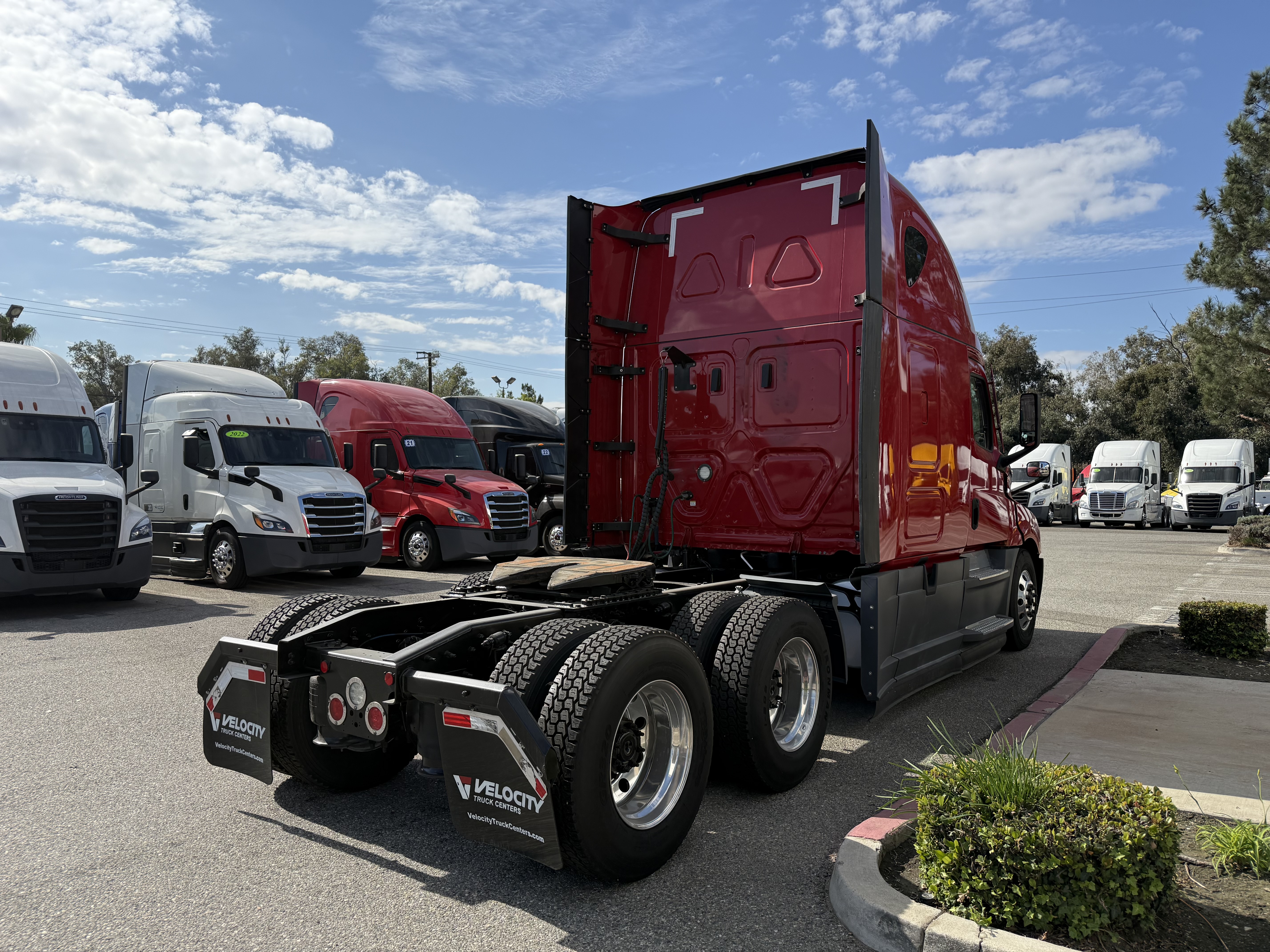 2020 FREIGHTLINER CASCADIA 126SLP - image 6