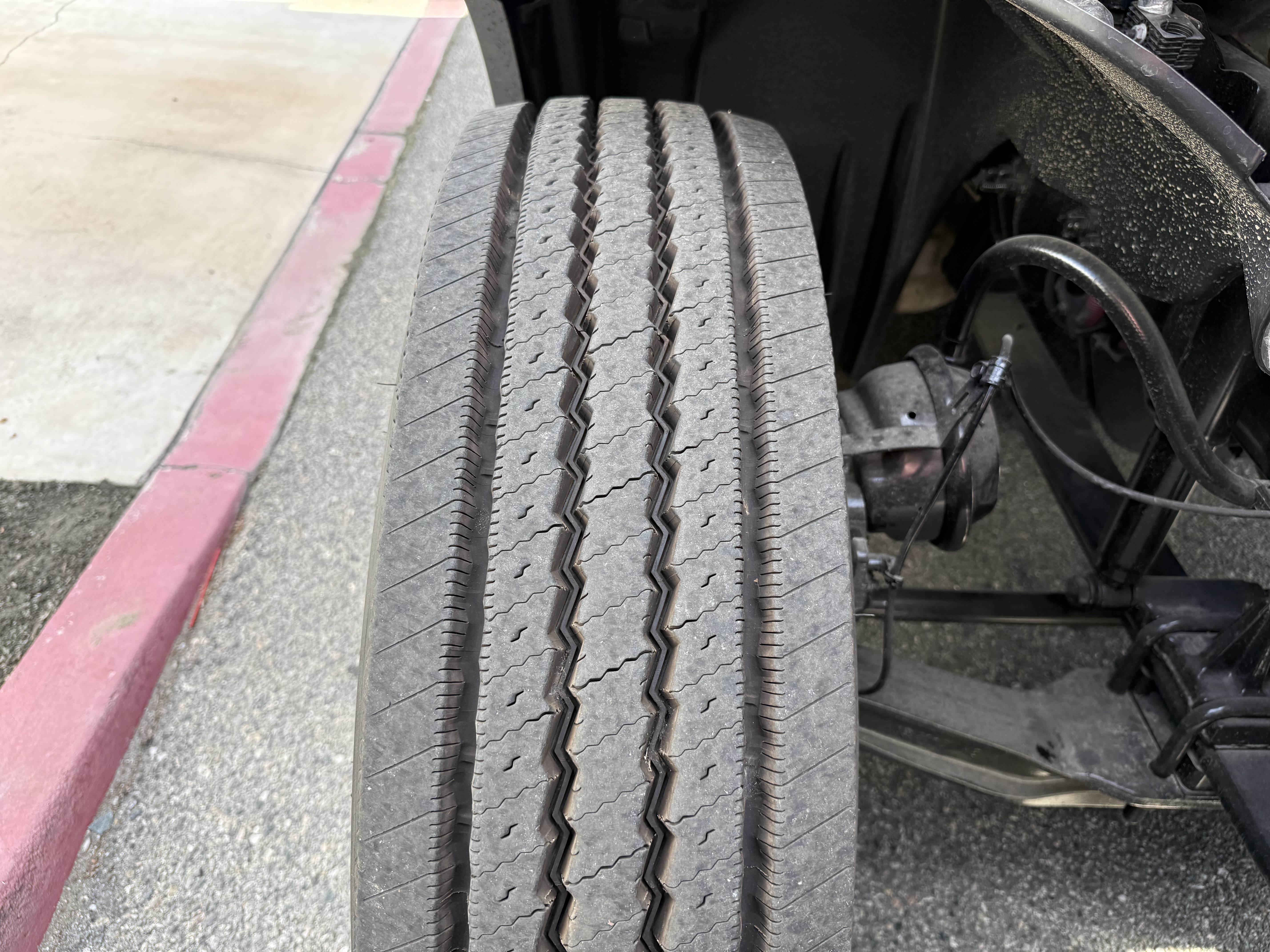 2020 FREIGHTLINER CASCADIA 126SLP - image 12