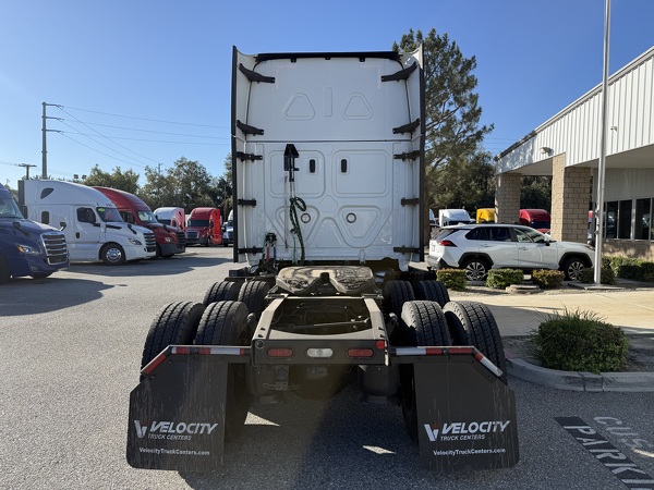 FREIGHTLINER CASCADIA 126SLP 2022