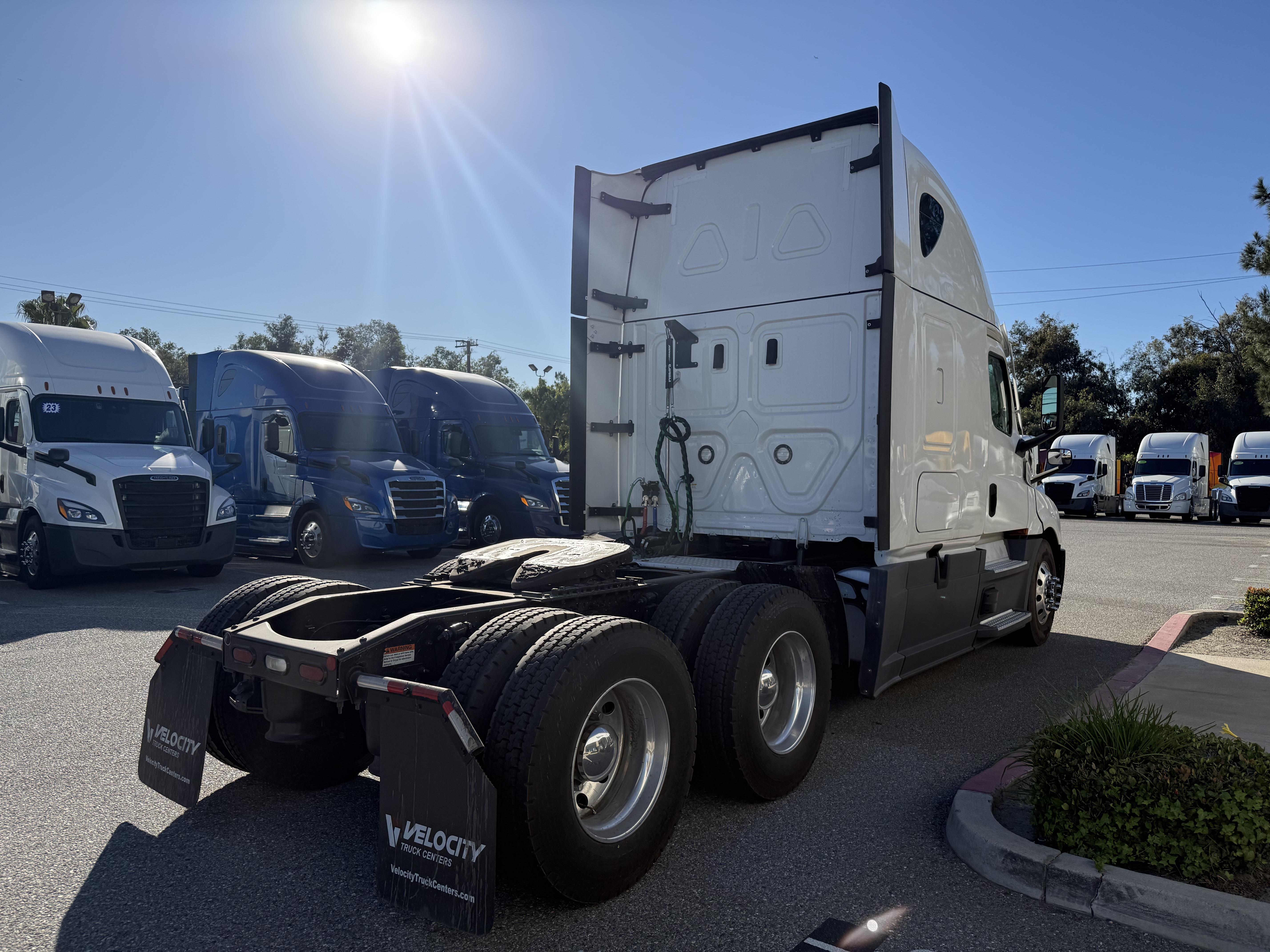 2022 FREIGHTLINER CASCADIA 126SLP - image 6