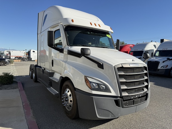FREIGHTLINER CASCADIA 126SLP 2022