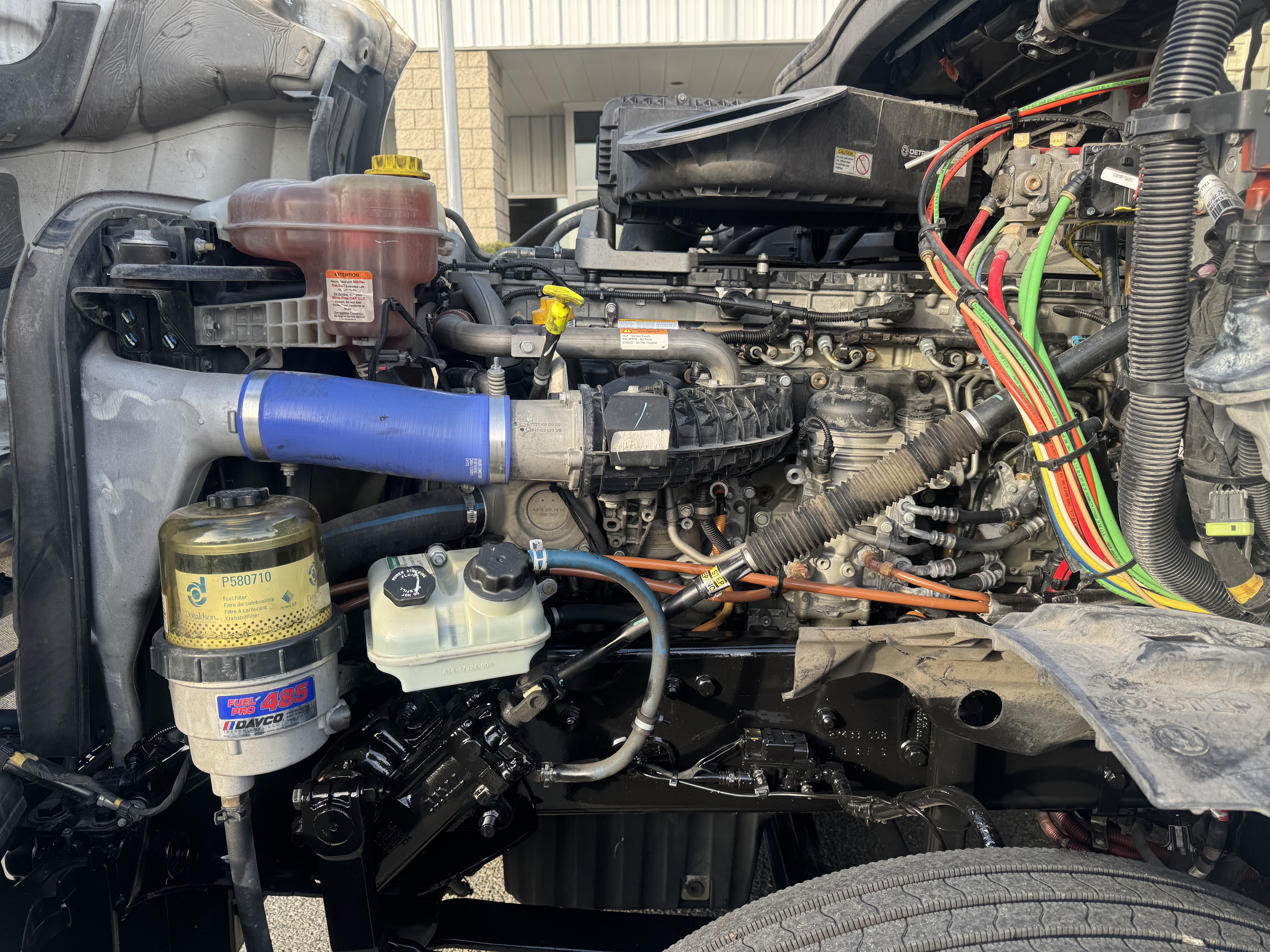 2021 FREIGHTLINER CASCADIA 126DC - image 9