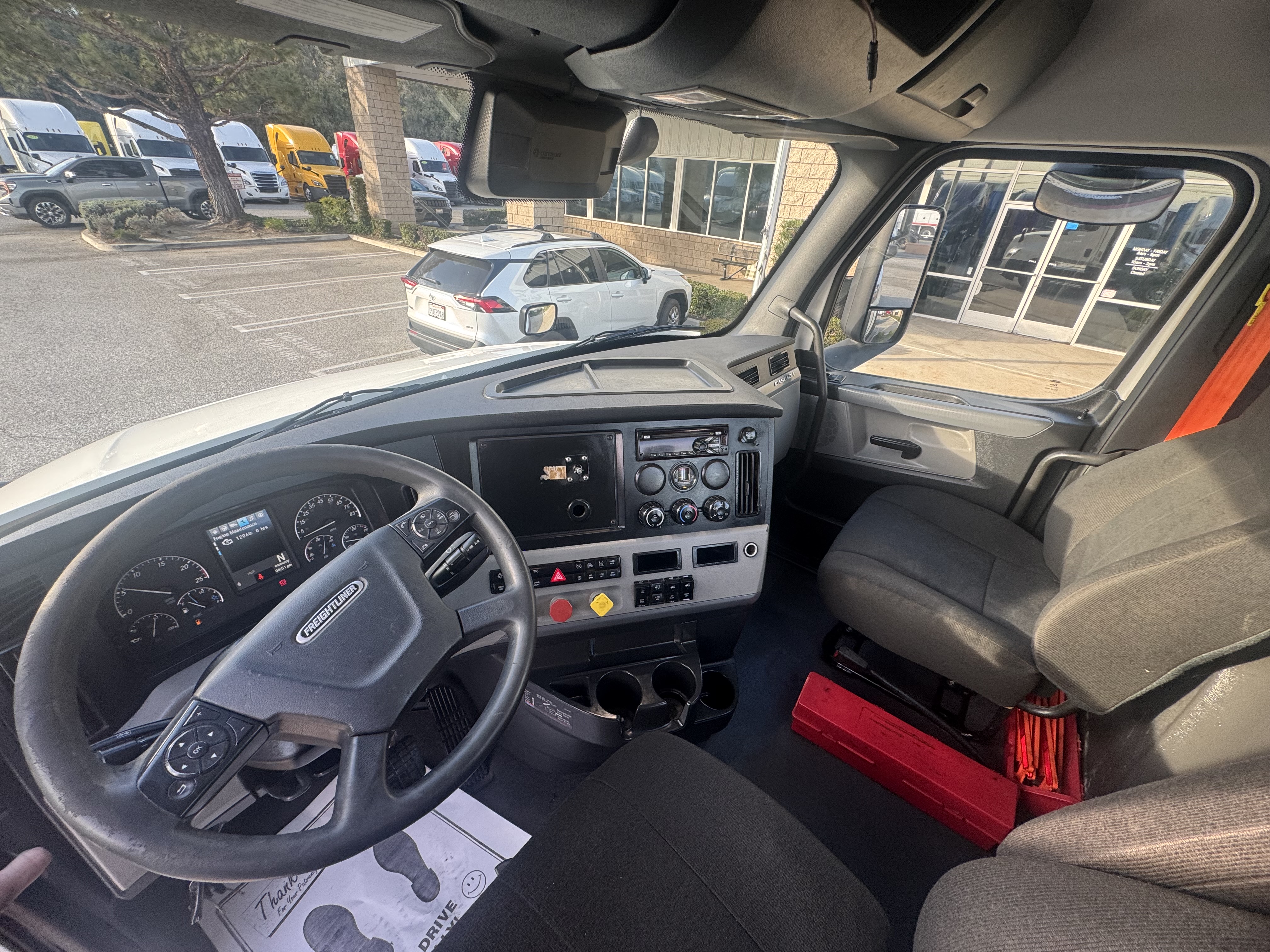 2021 FREIGHTLINER CASCADIA 126DC - image 17