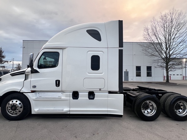 FREIGHTLINER CASCADIA 126SLP 2020