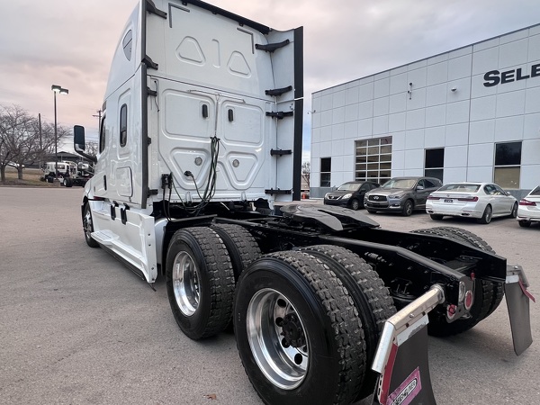 FREIGHTLINER CASCADIA 126SLP 2020