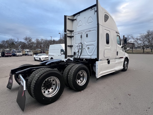 FREIGHTLINER CASCADIA 126SLP 2020