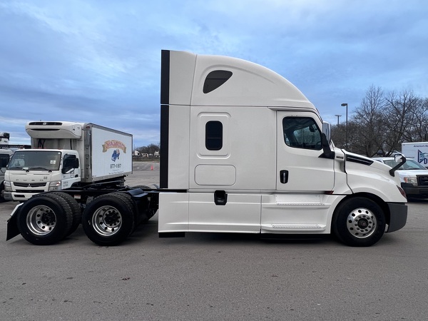 FREIGHTLINER CASCADIA 126SLP 2020