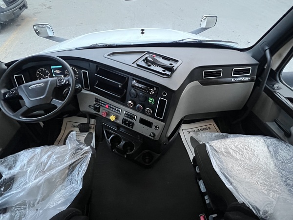 FREIGHTLINER CASCADIA 126SLP 2020