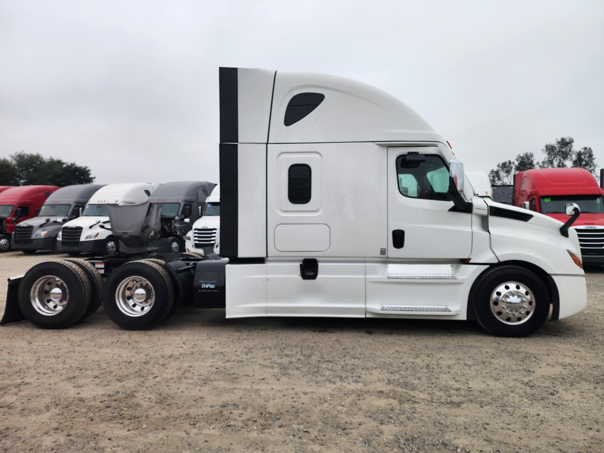 2023 FREIGHTLINER CASCADIA 126SLP - image 7