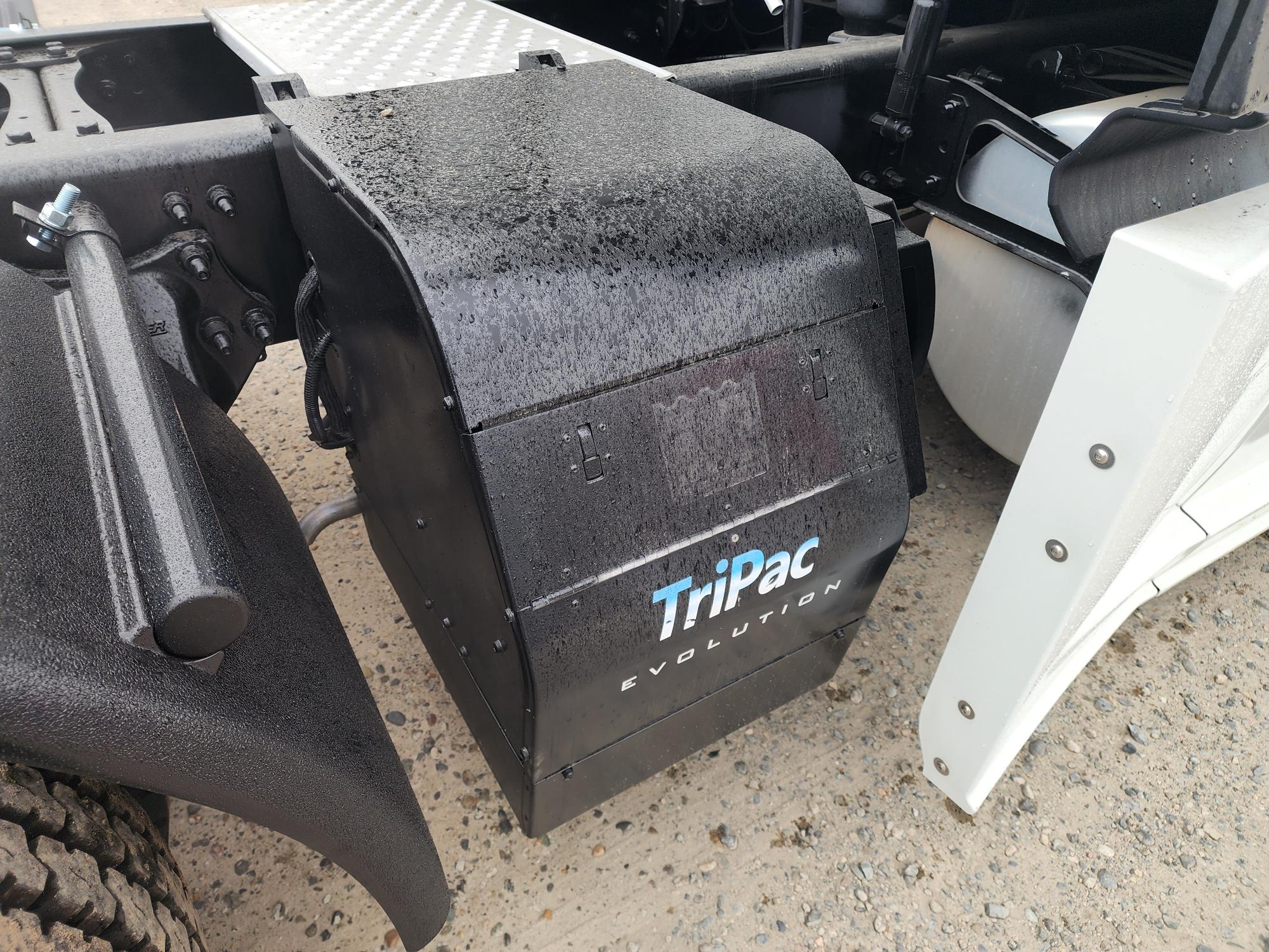 2023 FREIGHTLINER CASCADIA 126SLP - image 18