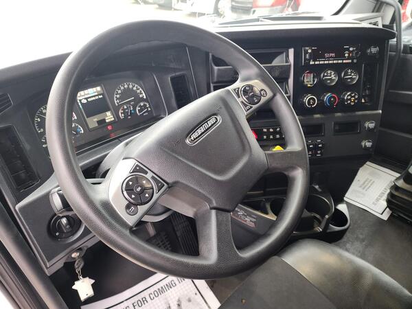 FREIGHTLINER CASCADIA 126SLP 2023