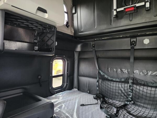 FREIGHTLINER CASCADIA 126SLP 2023