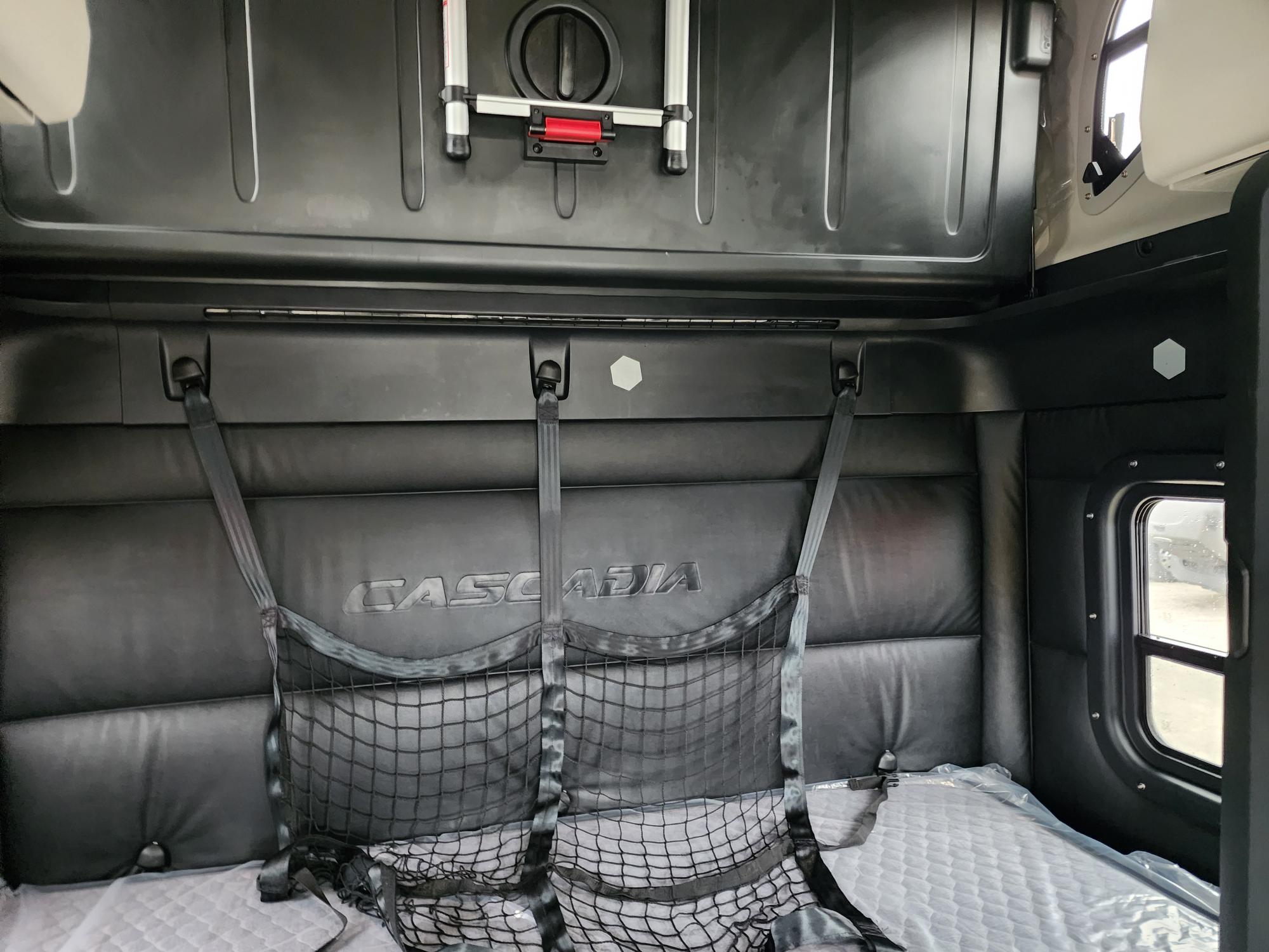 2023 FREIGHTLINER CASCADIA 126SLP - image 20