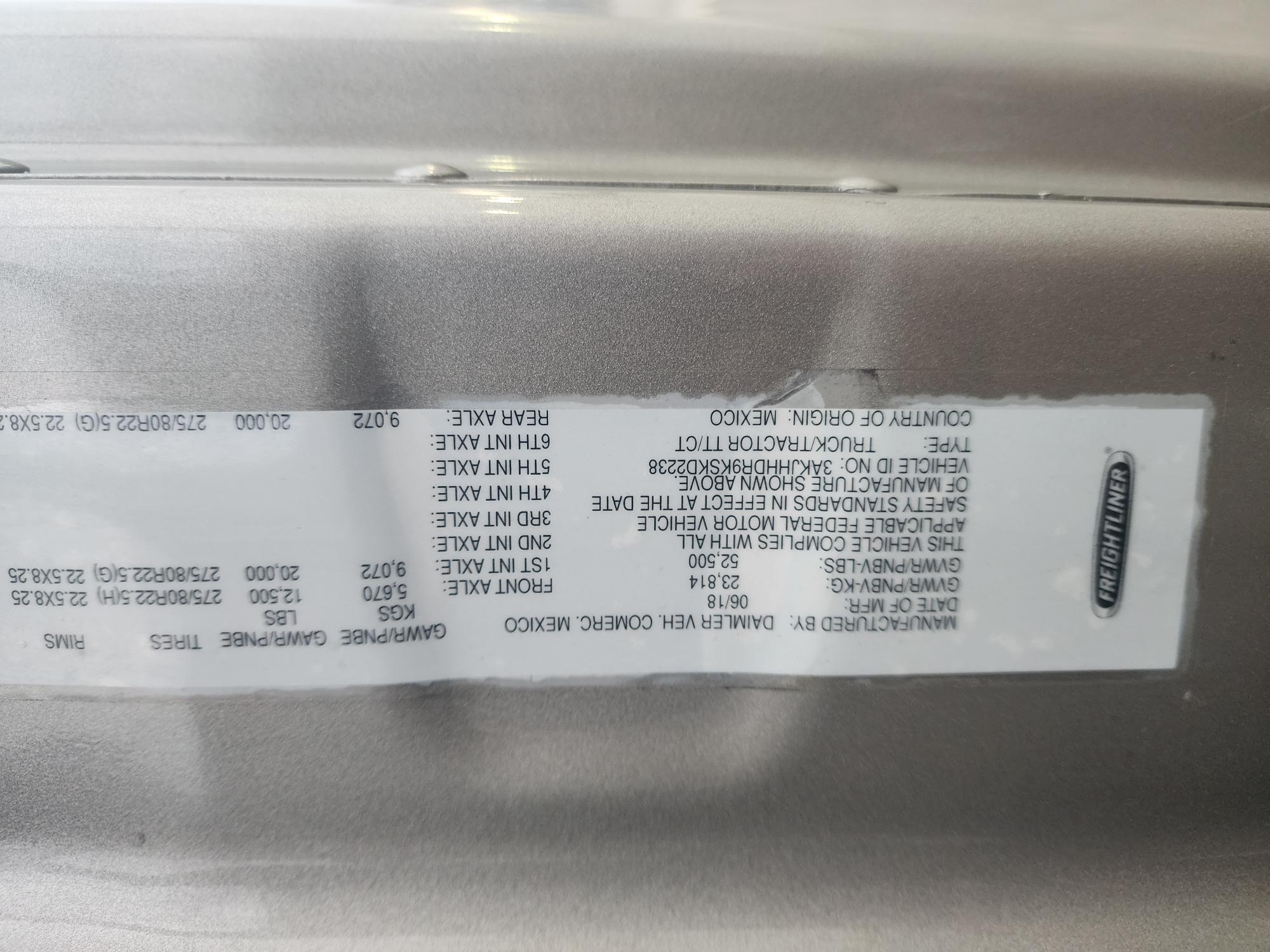 2019 FREIGHTLINER CASCADIA 126SLP - image 26