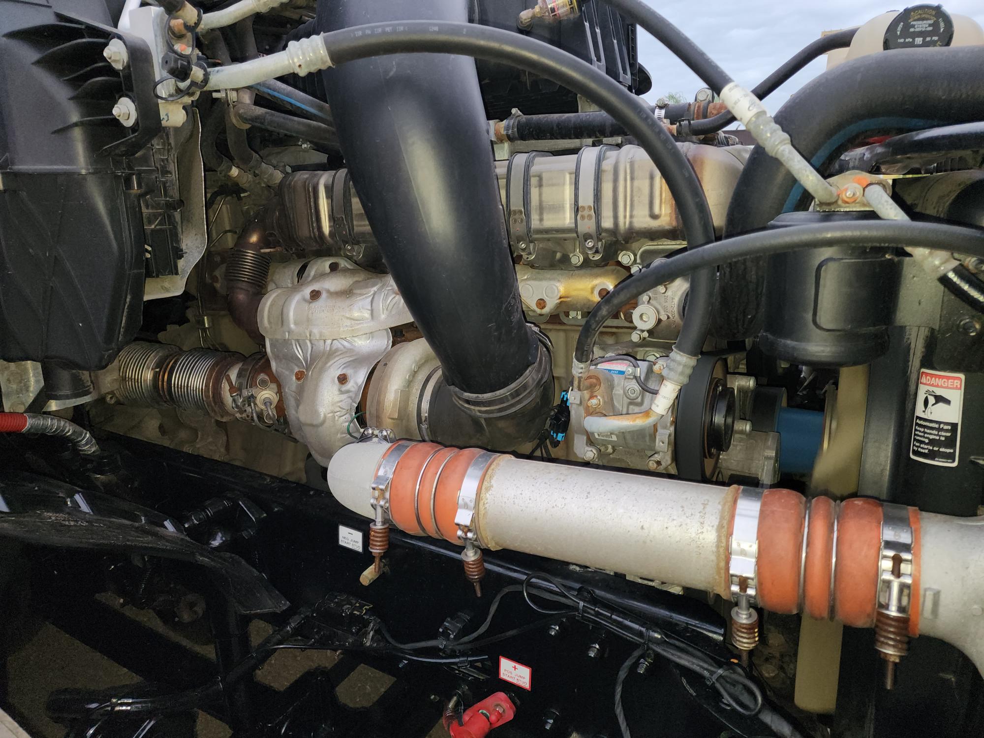 2019 FREIGHTLINER CASCADIA 126SLP - image 9