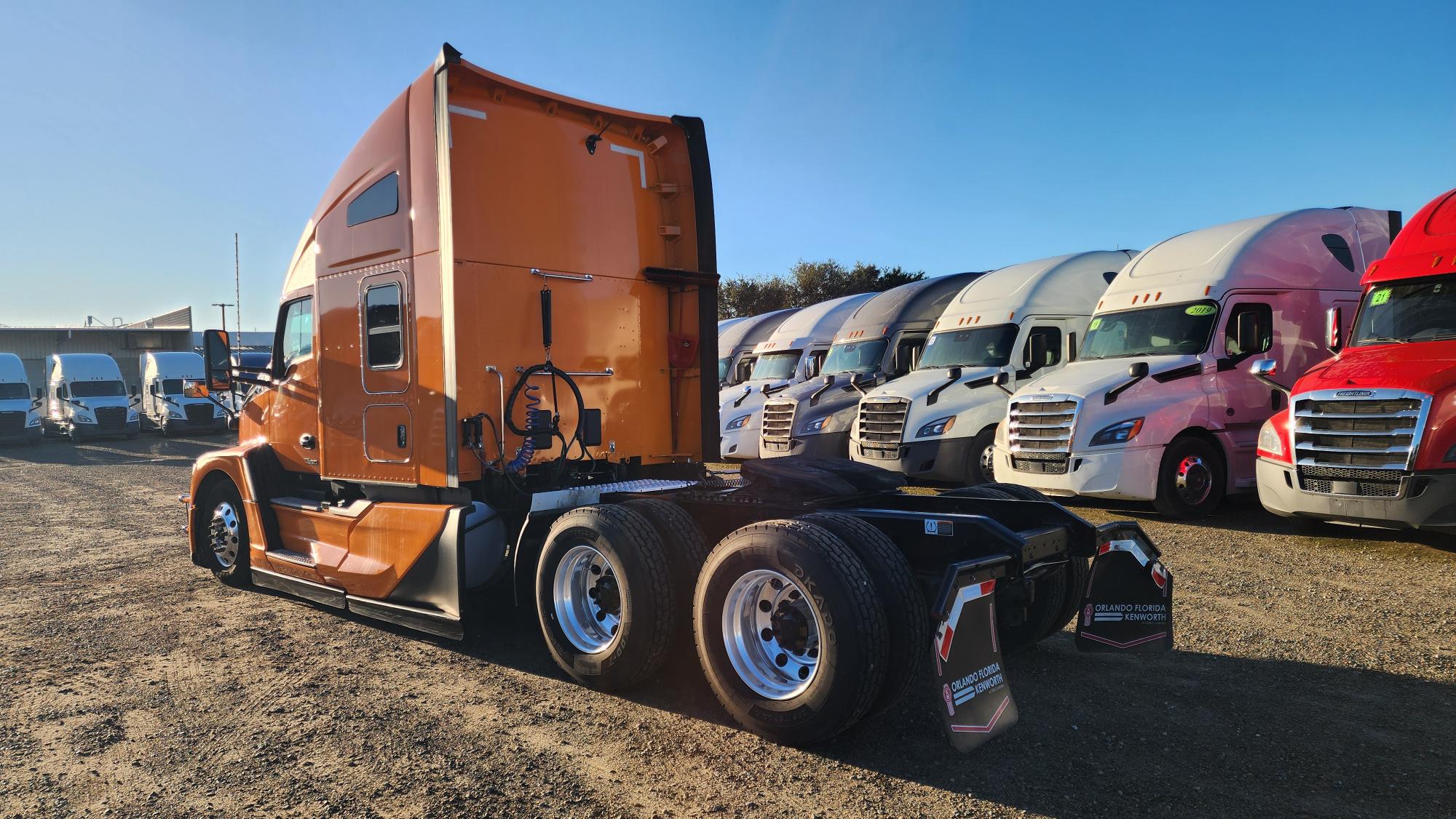 2023 KENWORTH T680 - image 2