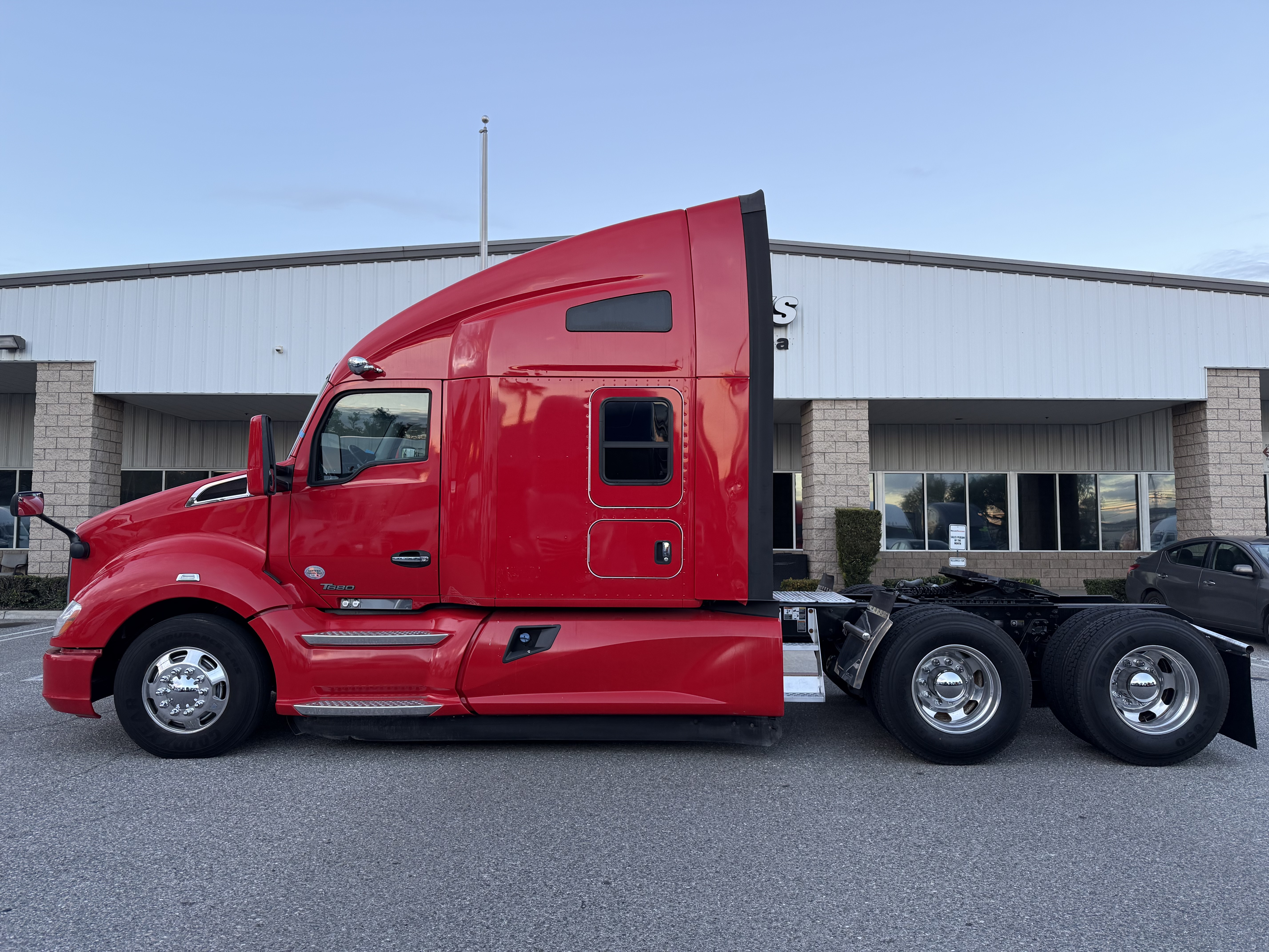 2021 KENWORTH T680 - image 3