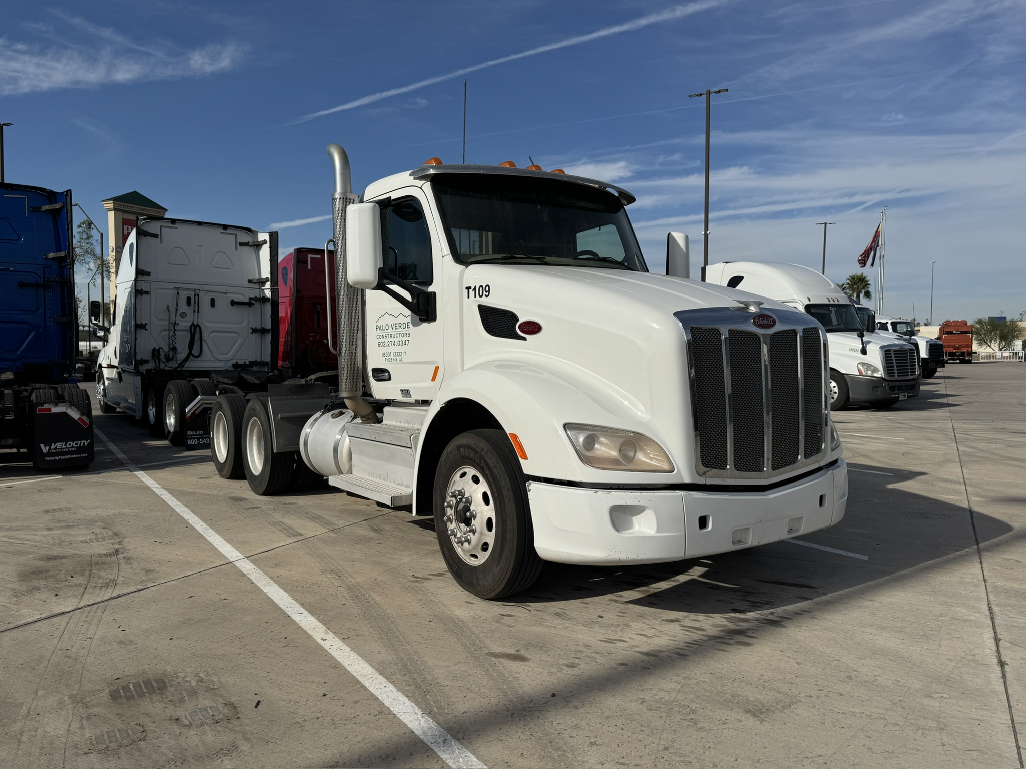 2021 PETERBILT 579 - image 4