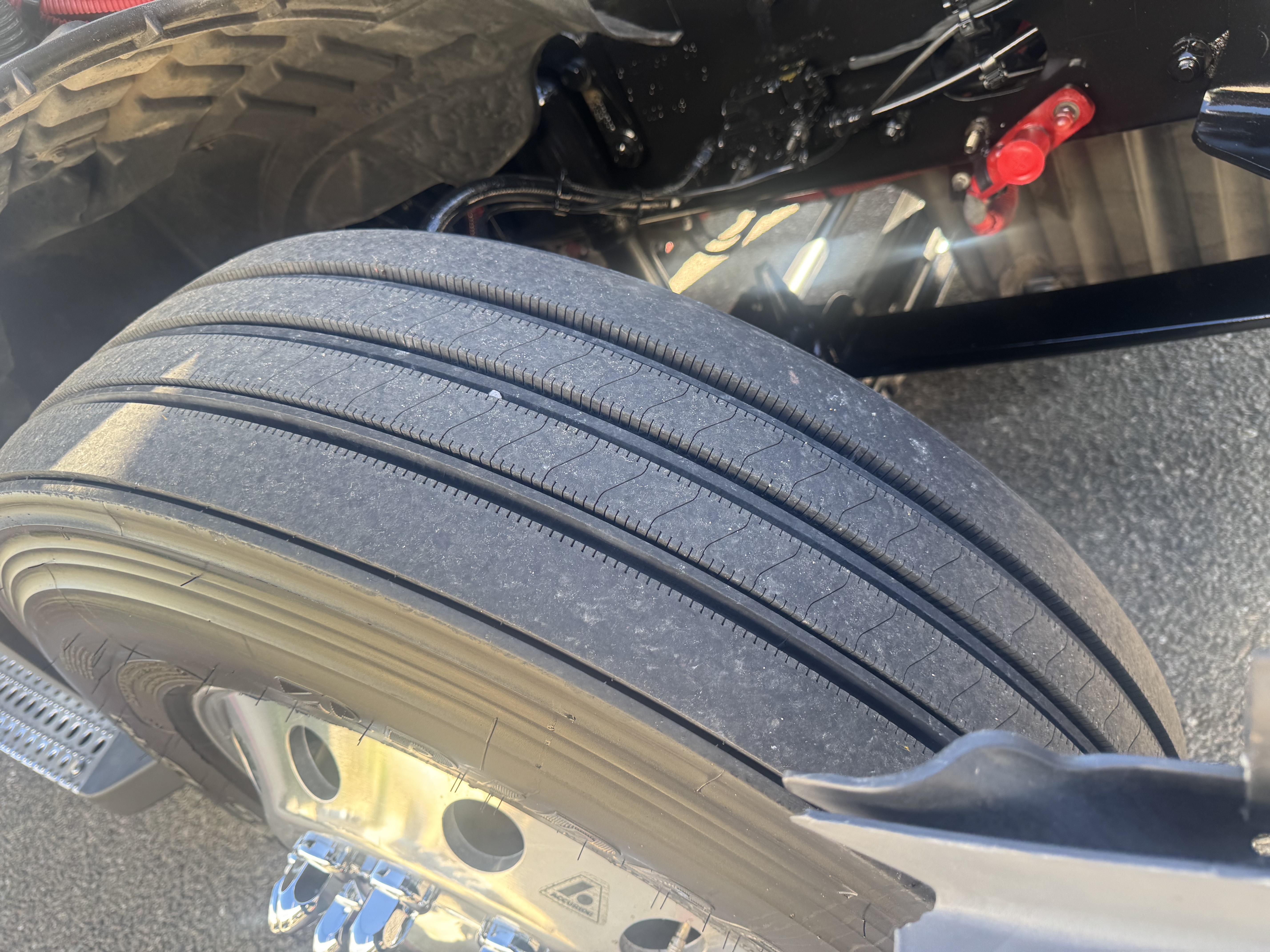 2021 FREIGHTLINER CASCADIA 126DC - image 12