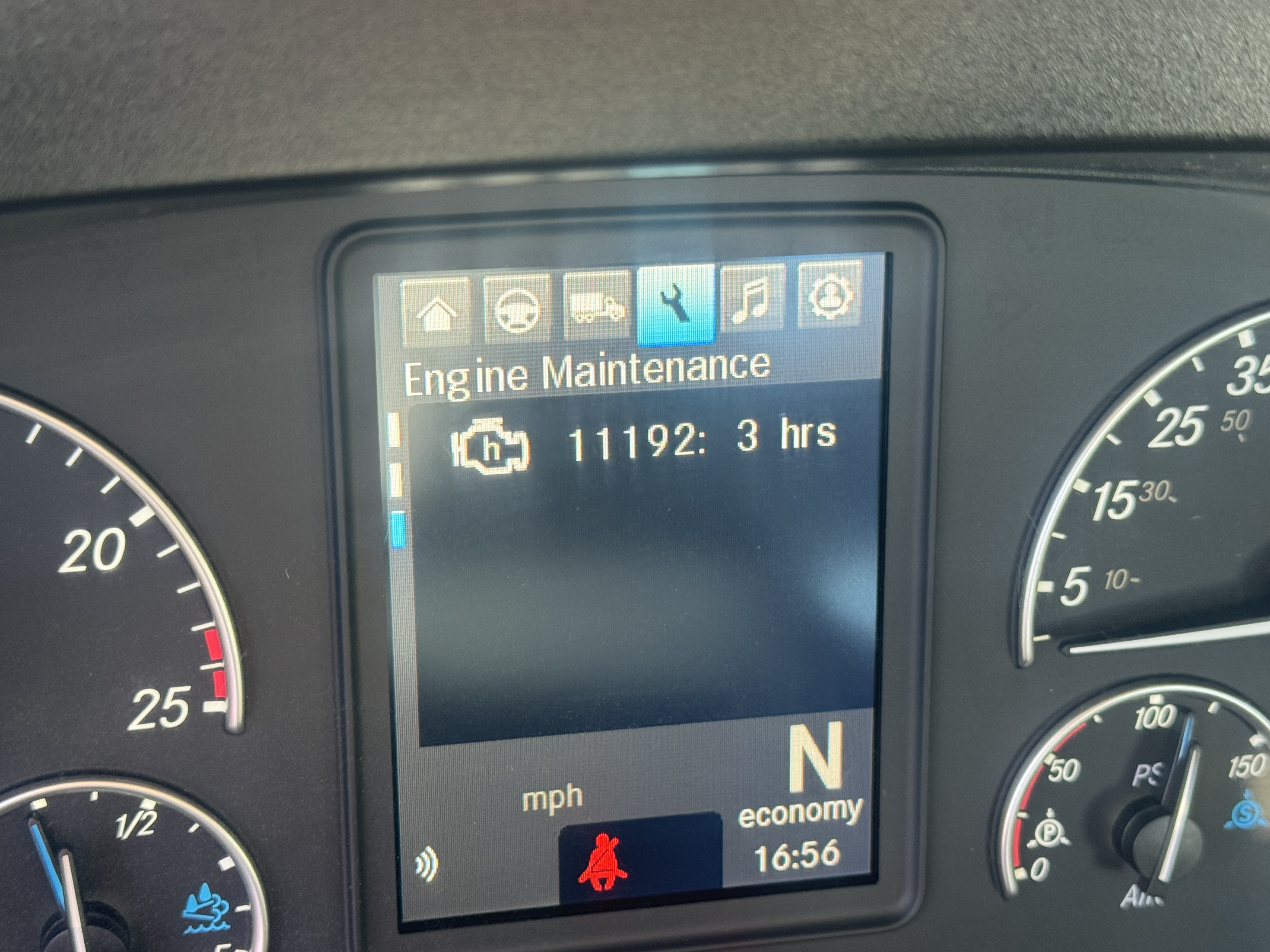 2021 FREIGHTLINER CASCADIA 126DC - image 15