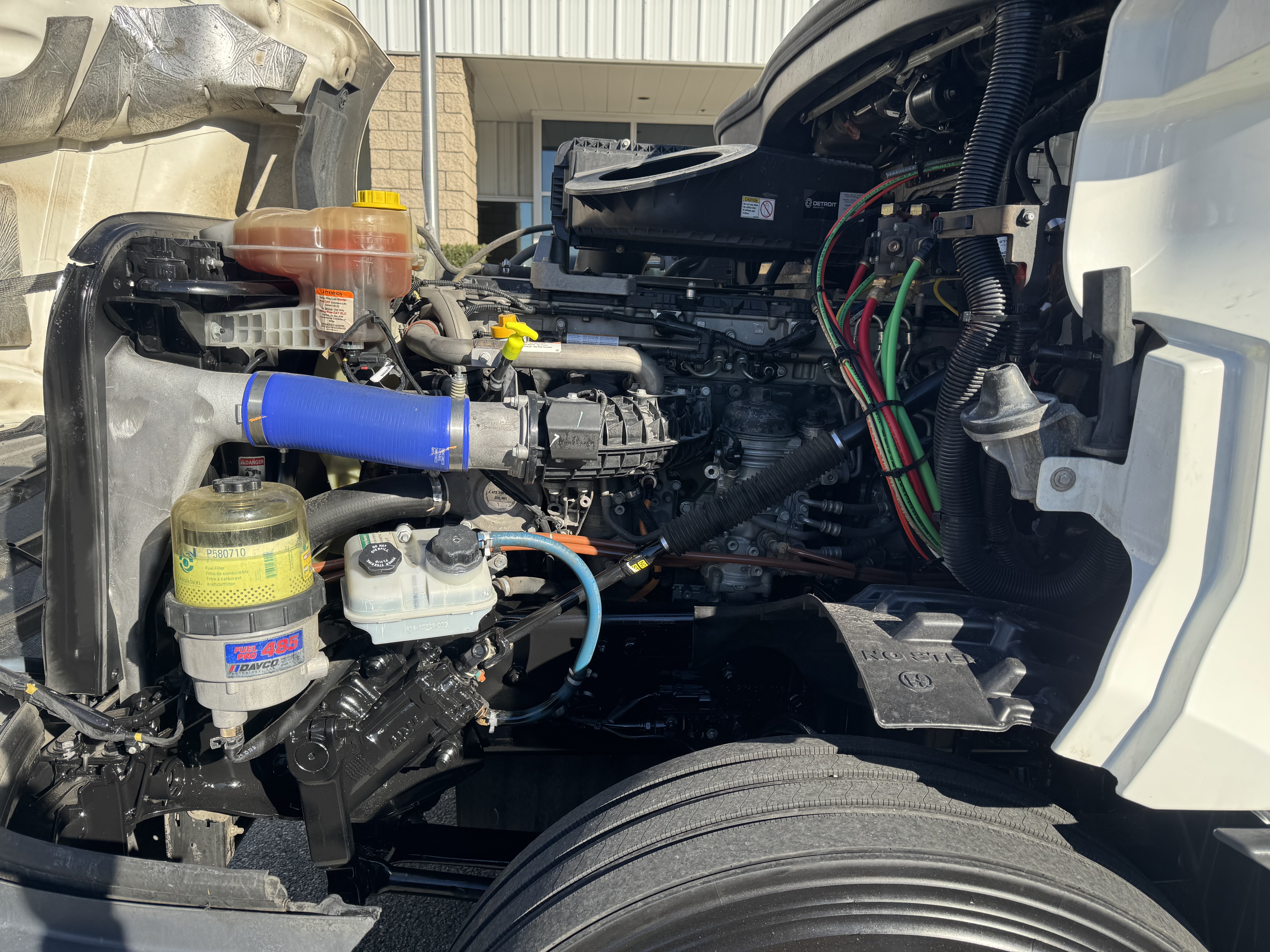 2021 FREIGHTLINER CASCADIA 126DC - image 9