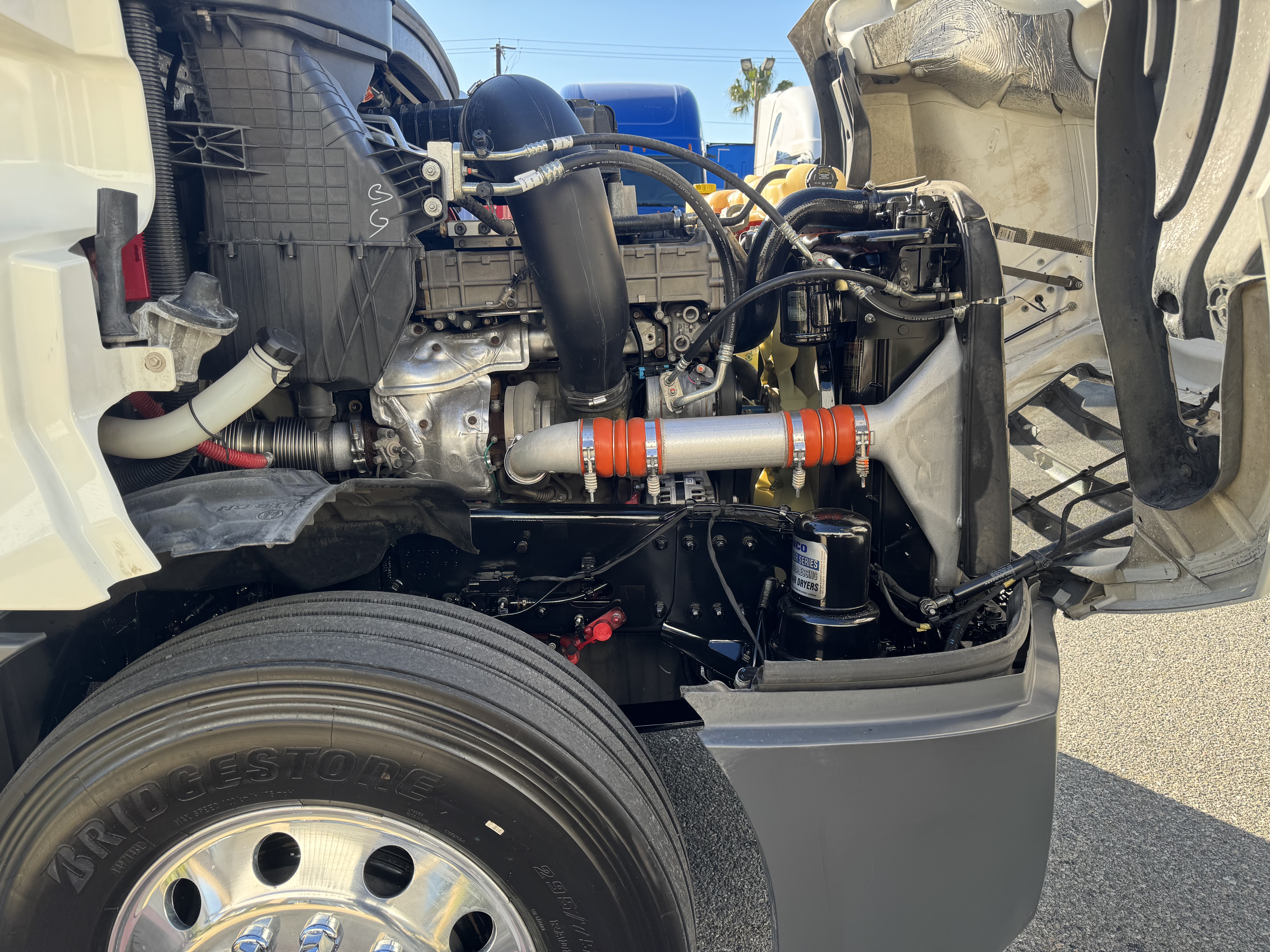 2021 FREIGHTLINER CASCADIA 126DC - image 10