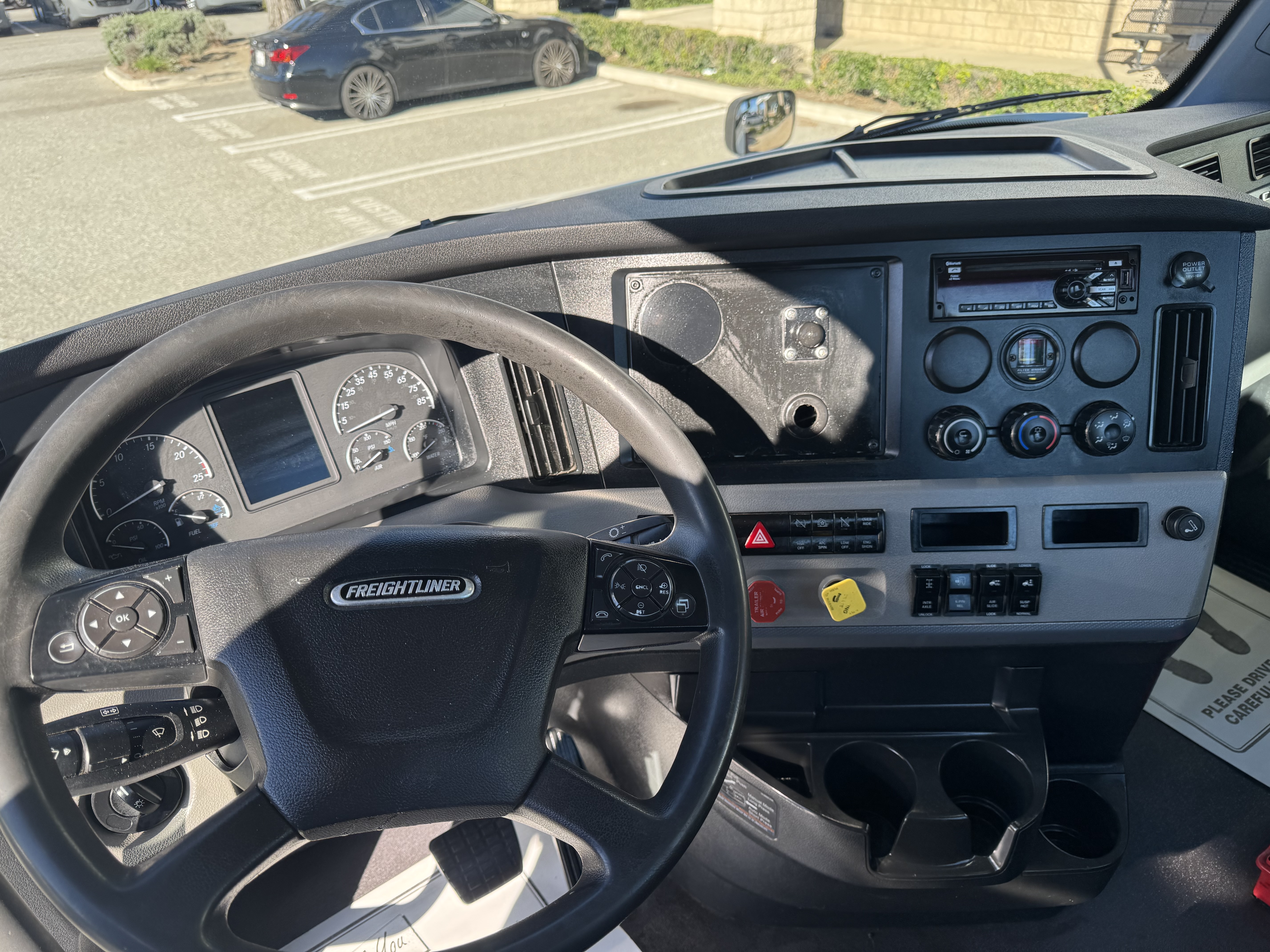 2021 FREIGHTLINER CASCADIA 126DC - image 17