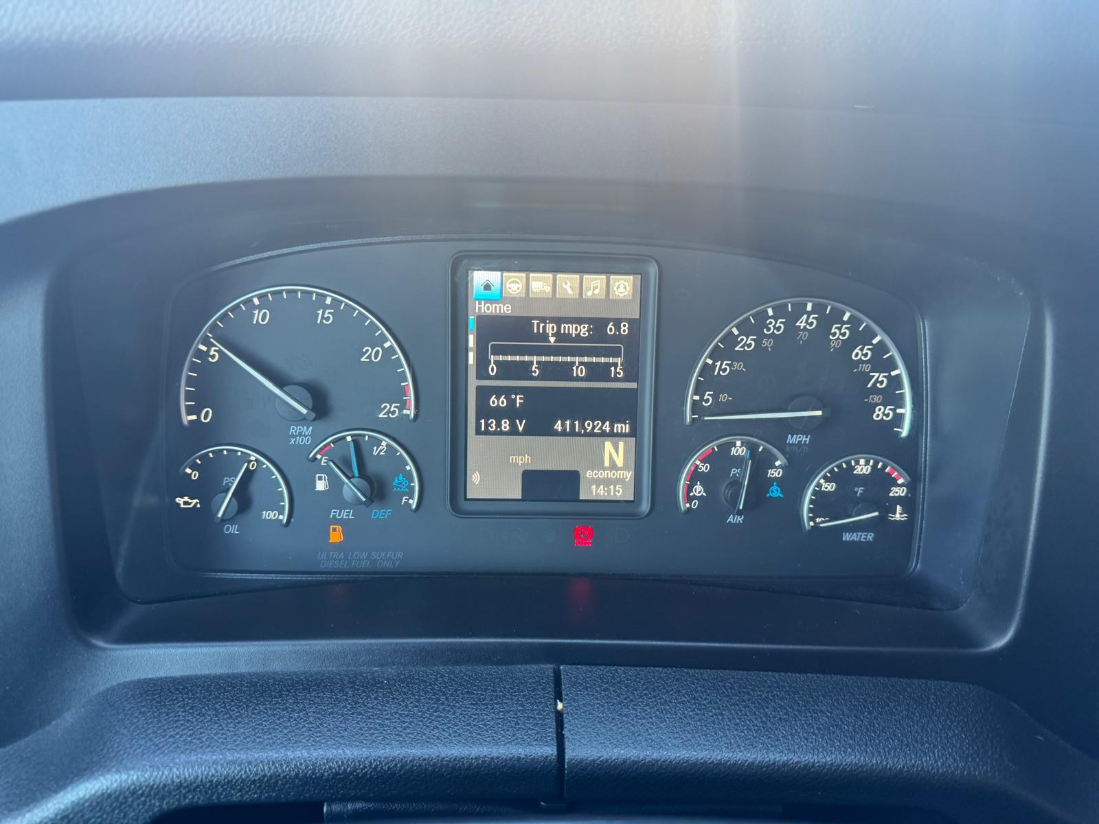 2023 FREIGHTLINER CASCADIA 126SLP - image 15