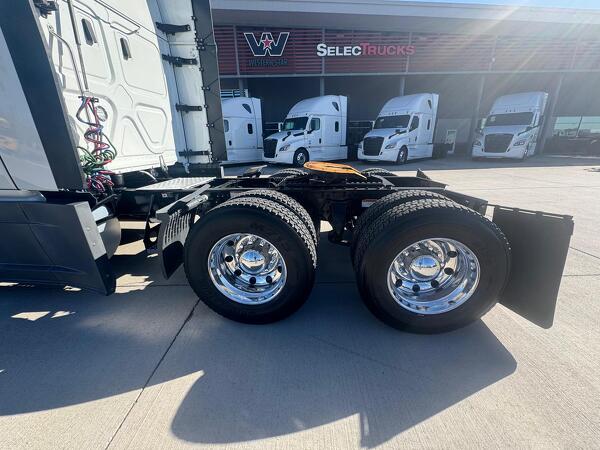 FREIGHTLINER CASCADIA 126SLP 2023 5