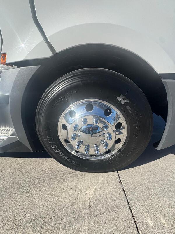 FREIGHTLINER CASCADIA 126SLP 2023 11