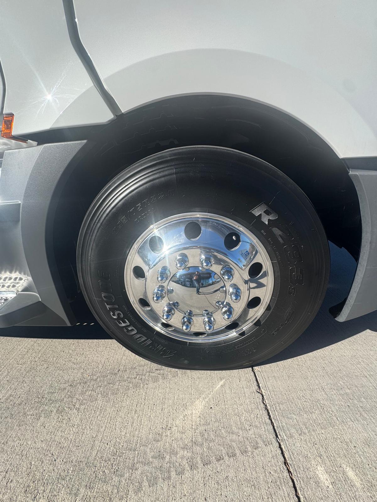 2023 FREIGHTLINER CASCADIA 126SLP - image 11