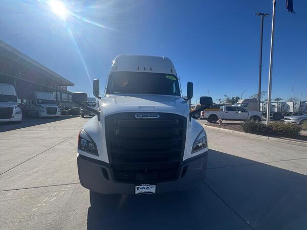 FREIGHTLINER CASCADIA 126SLP 2023 2