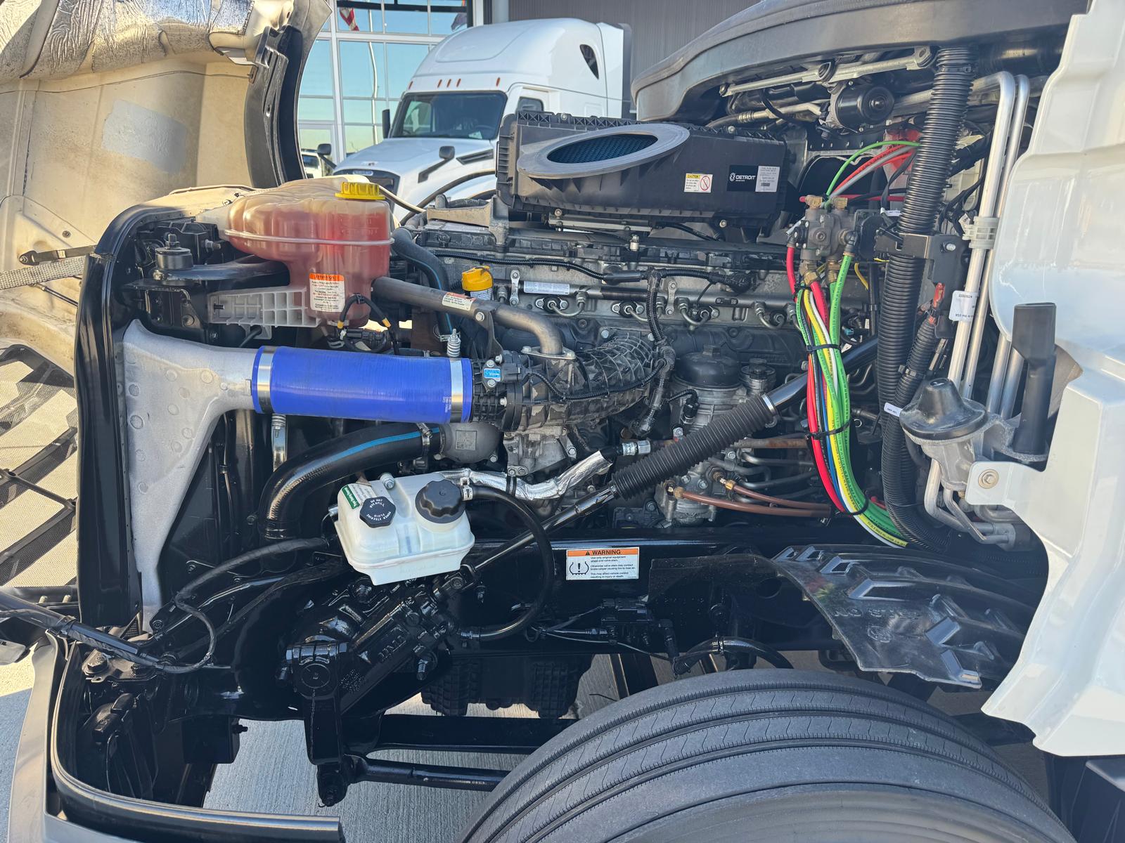 2023 FREIGHTLINER CASCADIA 126SLP - image 14