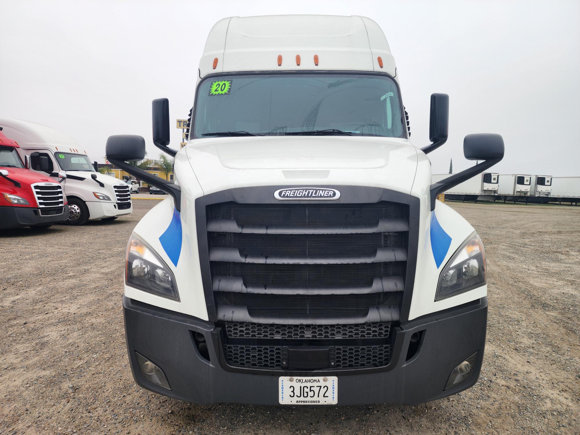 2020 FREIGHTLINER CASCADIA 126SLP - image 2