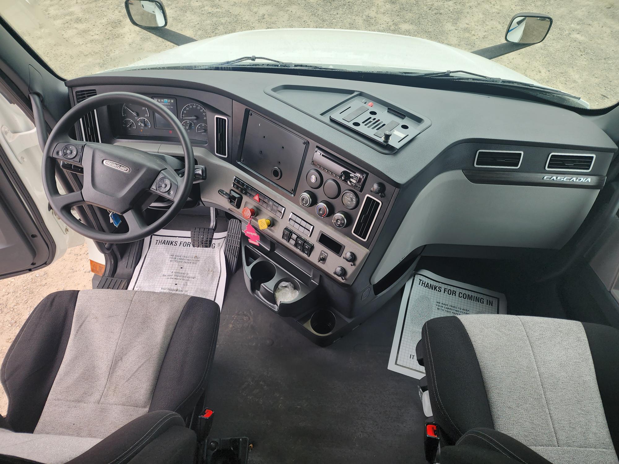 2020 FREIGHTLINER CASCADIA 126SLP - image 16