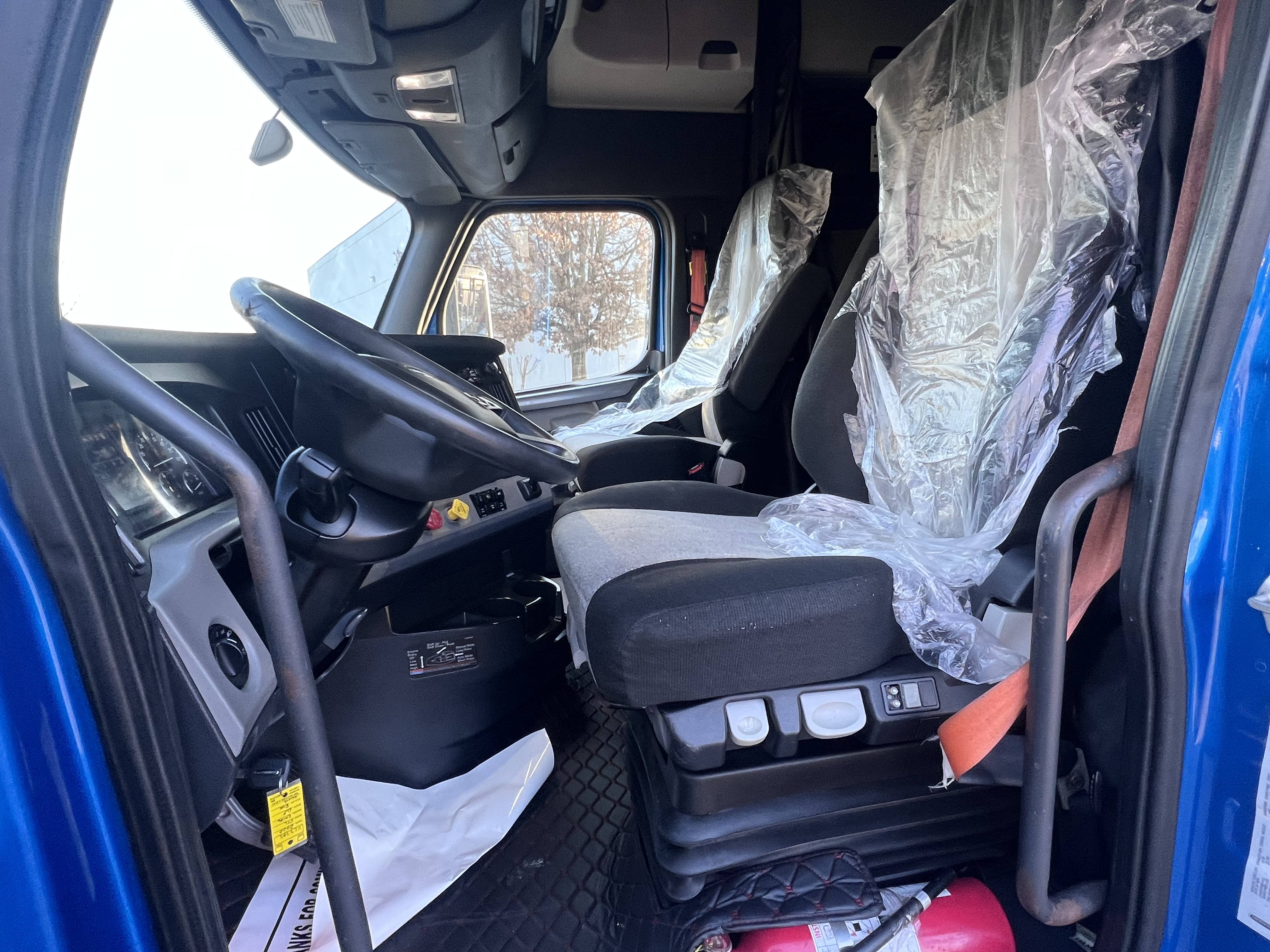 2020 FREIGHTLINER CASCADIA 126SLP - image 10