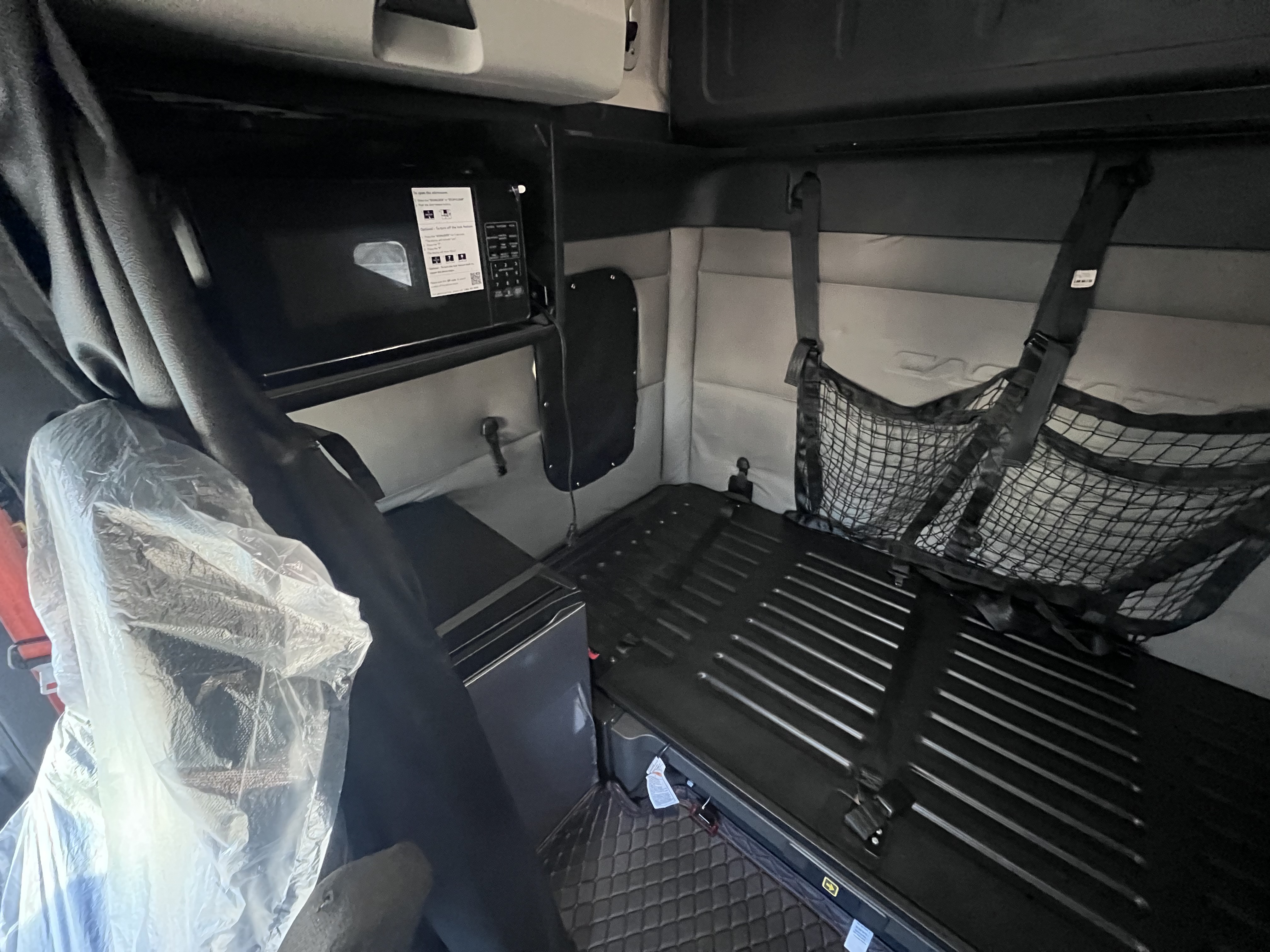 2020 FREIGHTLINER CASCADIA 126SLP - image 14