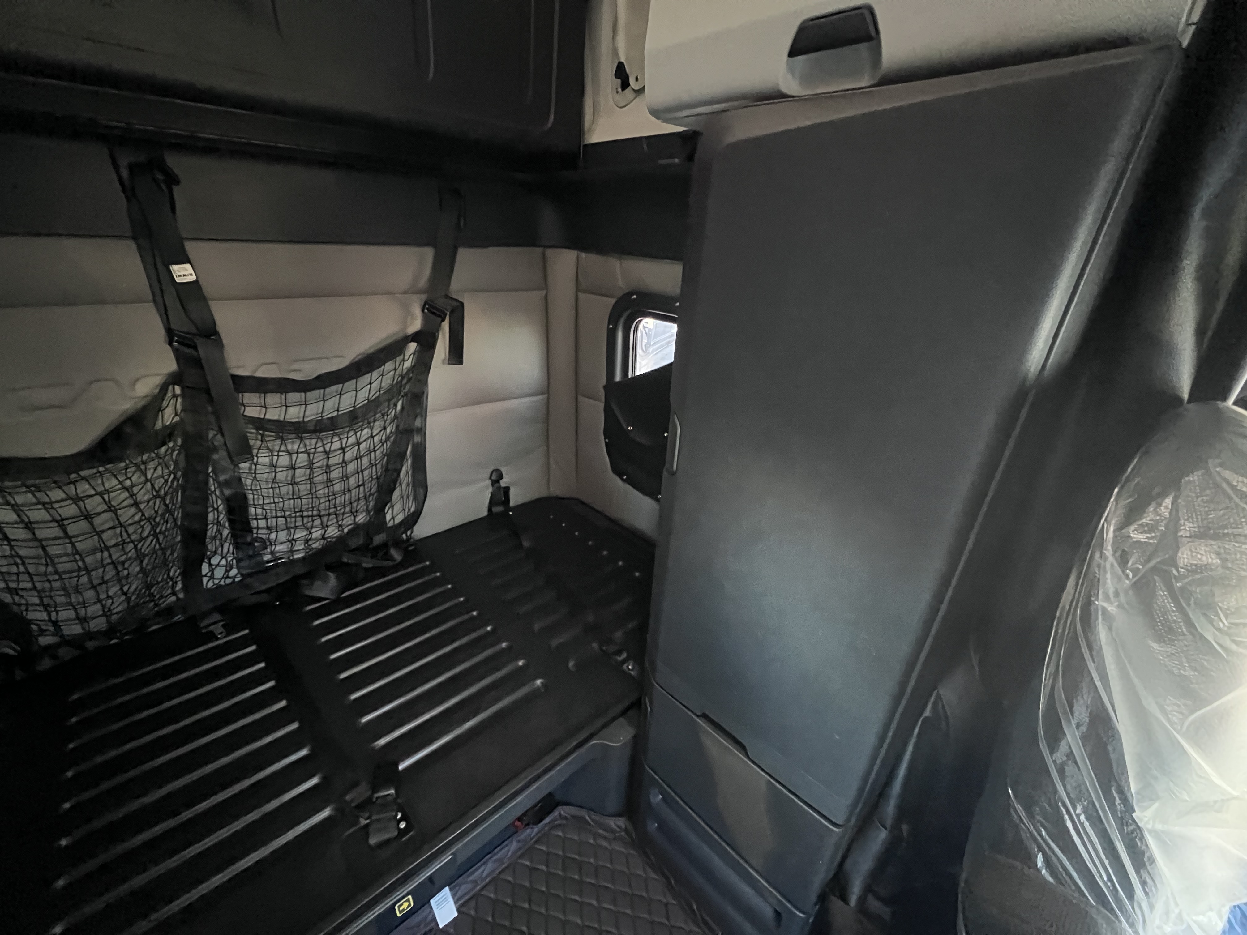 2020 FREIGHTLINER CASCADIA 126SLP - image 17