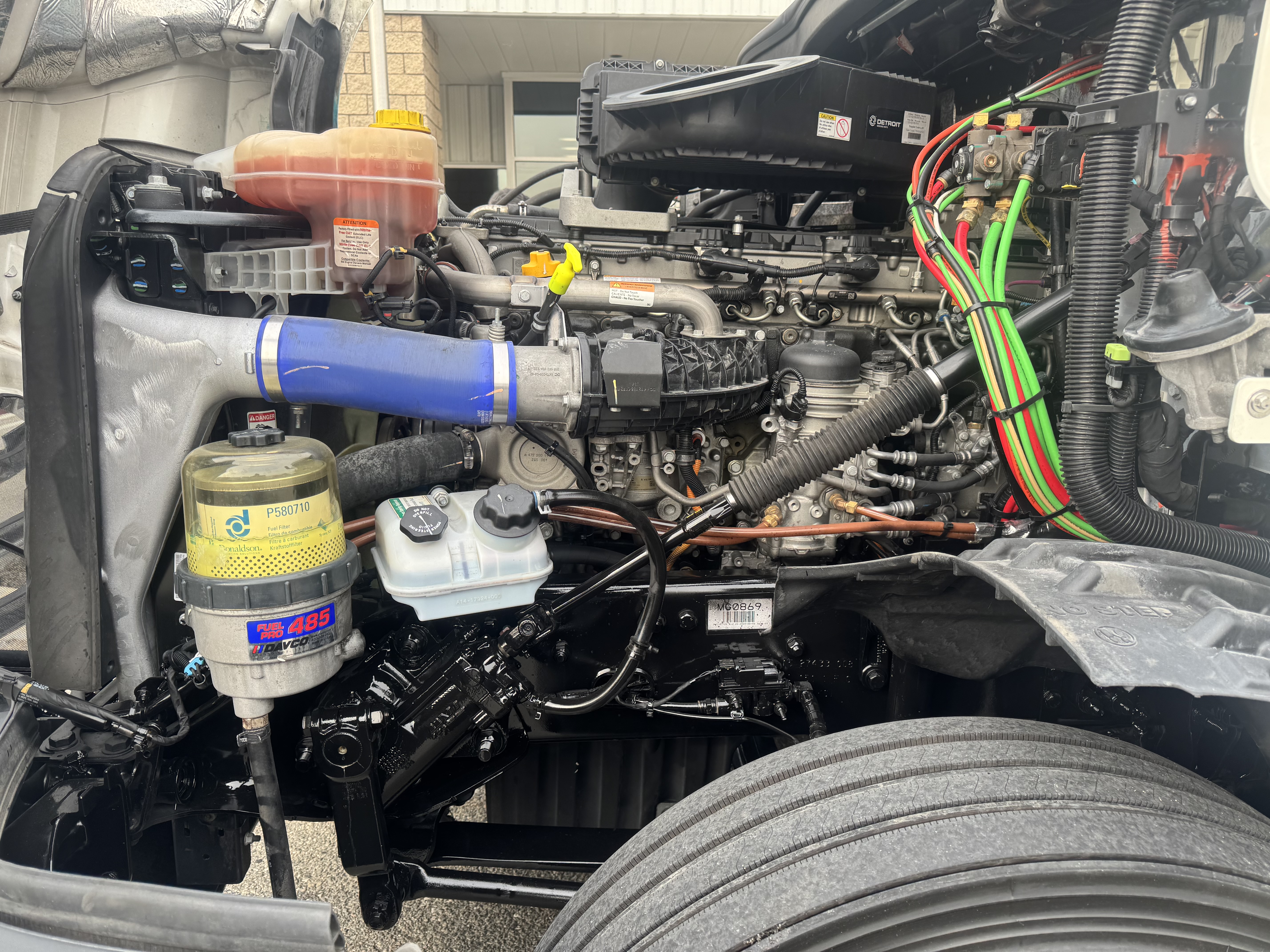 2021 FREIGHTLINER CASCADIA 126DC - image 9