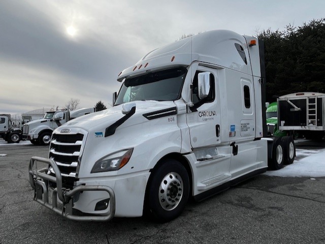 2021 FREIGHTLINER CASCADIA 126SLP - image 1