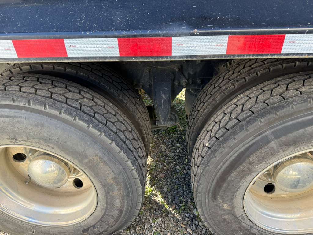 2019 FREIGHTLINER 114SD - image 11