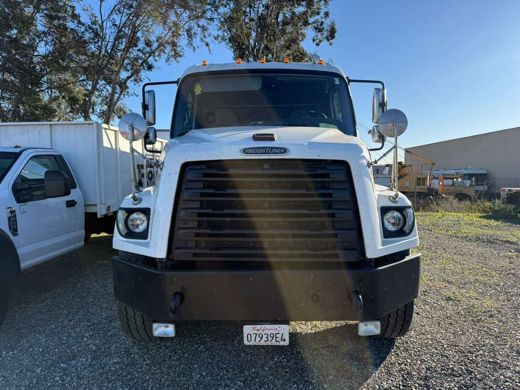 2019 FREIGHTLINER 114SD - image 4