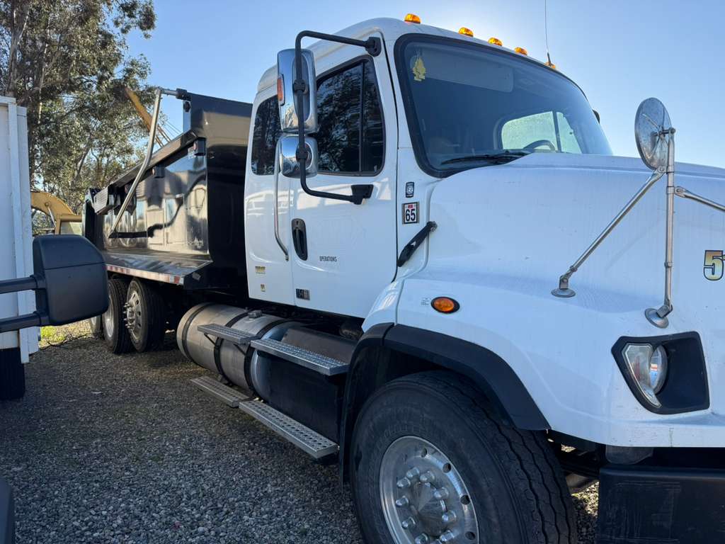 2019 FREIGHTLINER 114SD - image 6