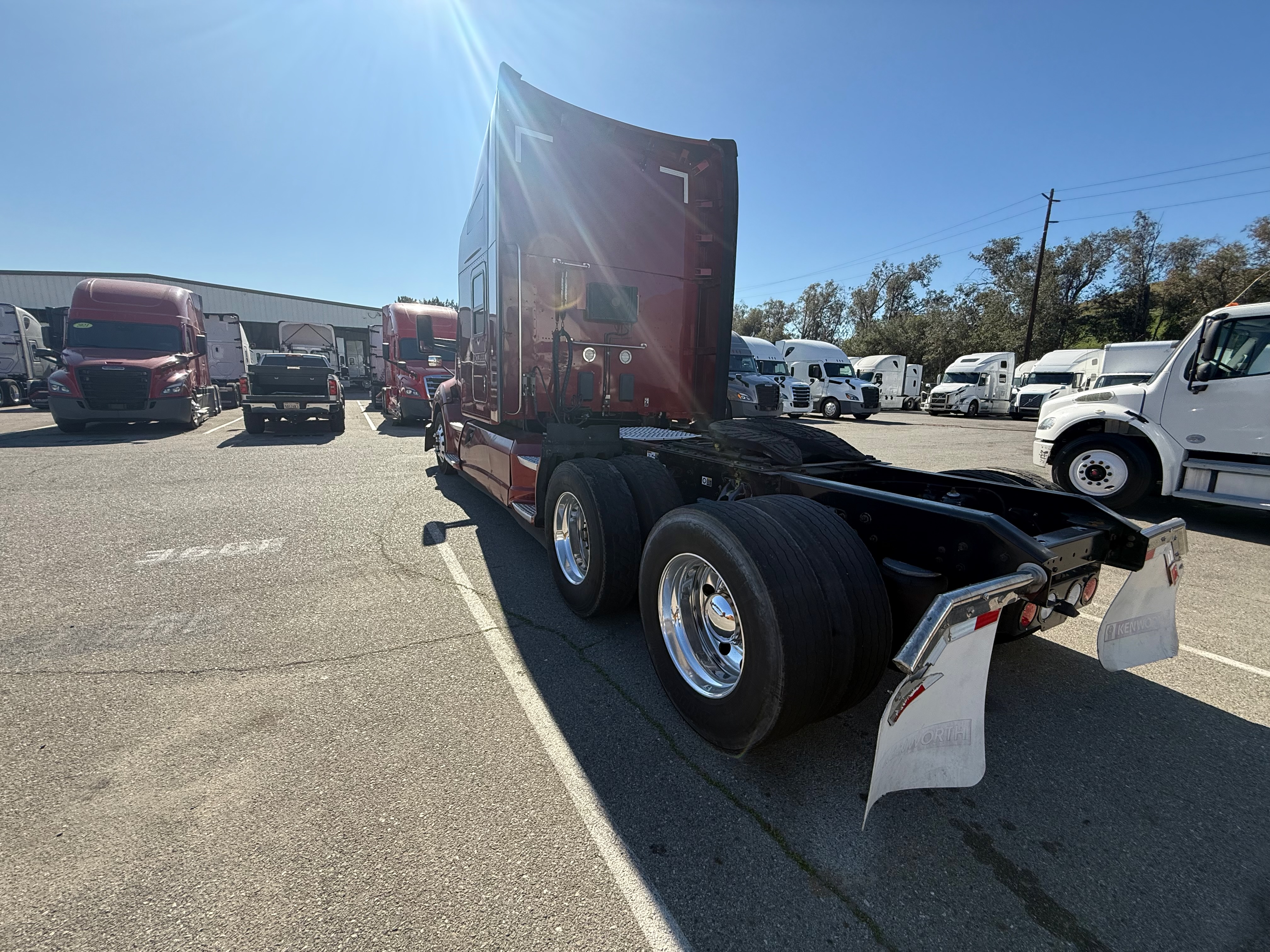 2020 KENWORTH T680 - image 4