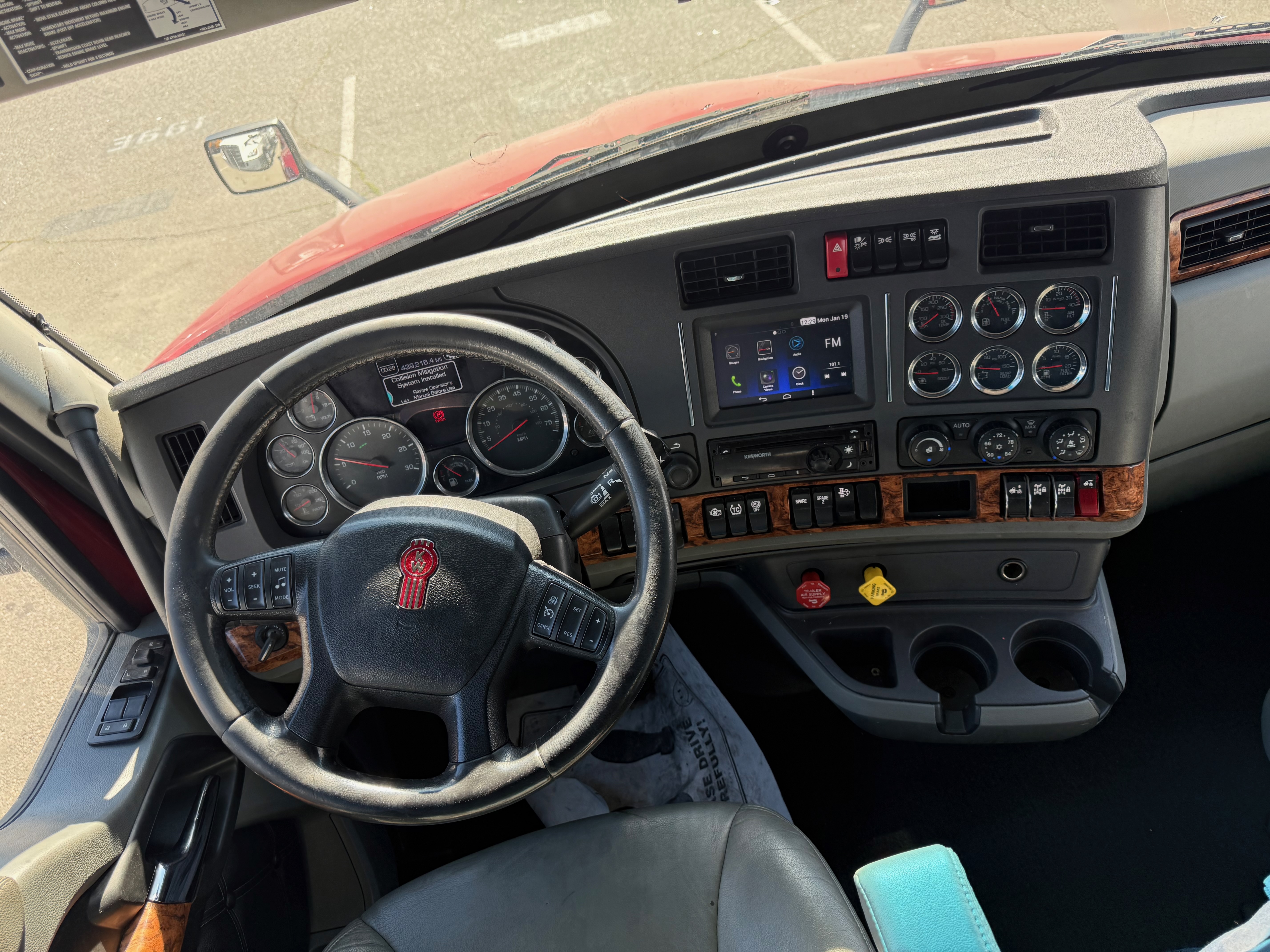 2020 KENWORTH T680 - image 8