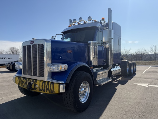 PETERBILT 589 2025 1