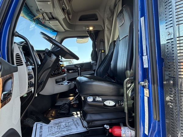 PETERBILT 589 2025 13