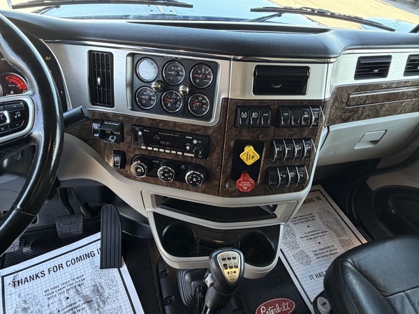 PETERBILT 589 2025 15